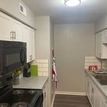The Ingrid Apt #8 - Fresh And Simple 2Bd With Wifi Hamilton Exterior photo
