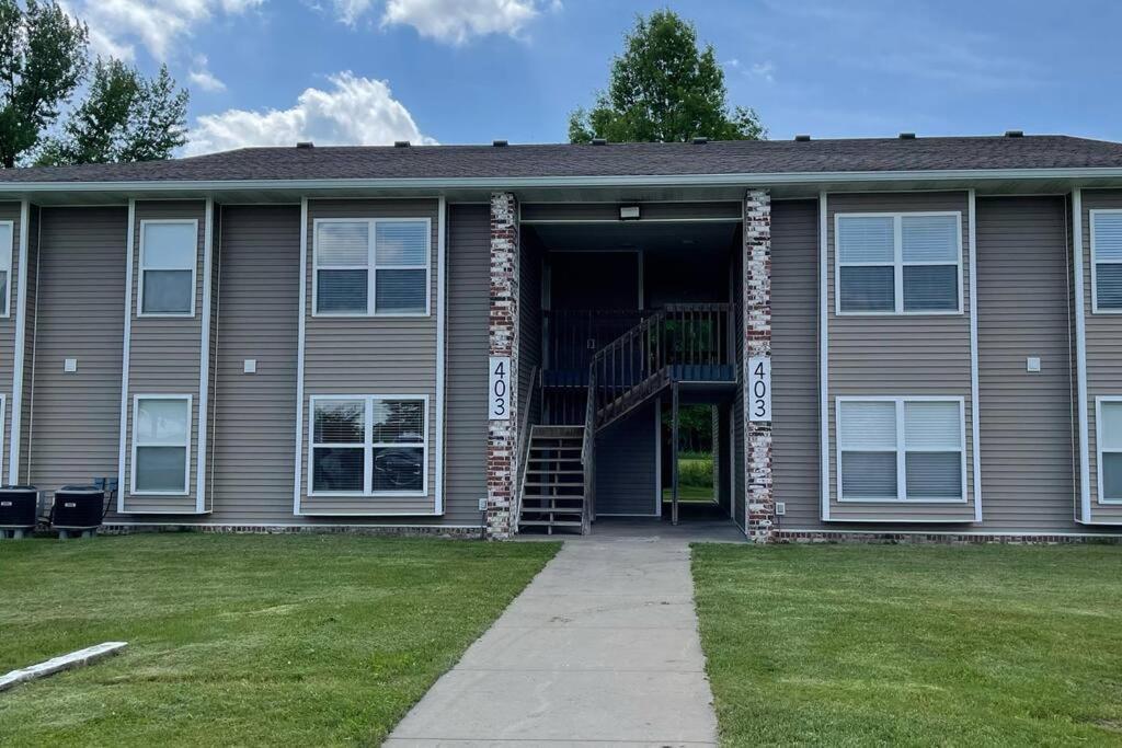 The Ingrid #8 - Fresh And Simple 2bd With Wifi Apartment *